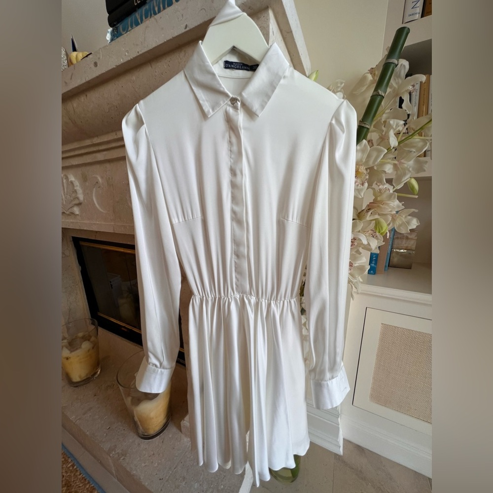 Elegant Long-Sleeve Silk White Dress – Timeless and Chic!